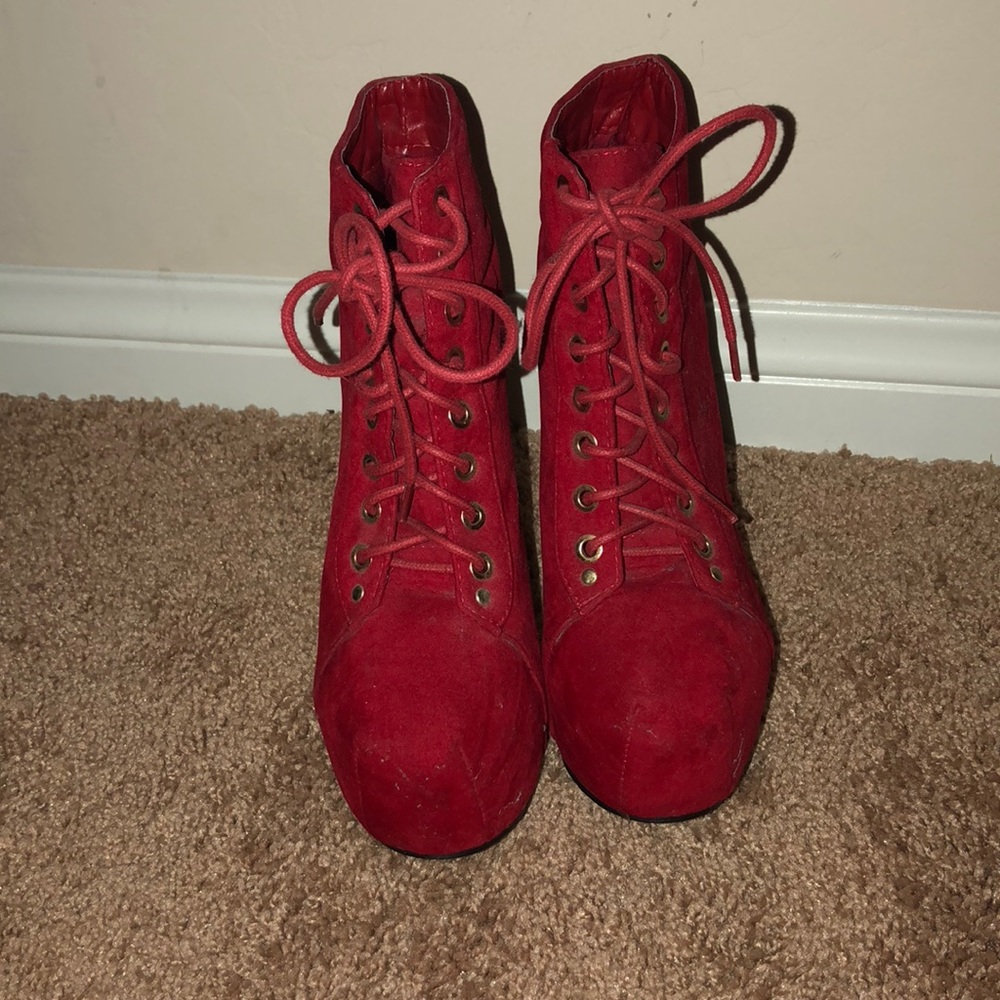 Red booties - Picture 2 of 3